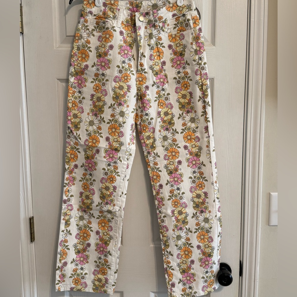 Floral High Rise Boutique Women Jeans- Never Worn